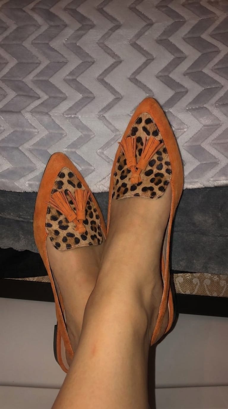 Customer photo review of ELIZA | SANDALIAS CON TIRAS Y BORLAS