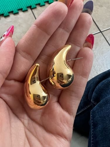 Customer photo review of Luna Drop Ohrringe