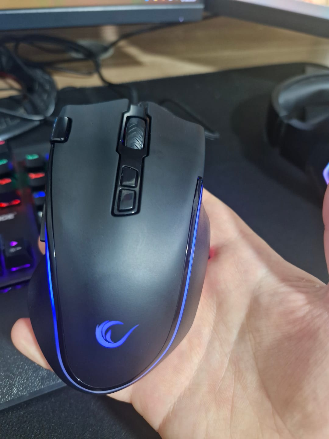 Customer photo review of Smx-G72 Greedy V2 8 Tuşlu Double Click Real RGB Makrolu 12800 Dpi Oyuncu Mouse