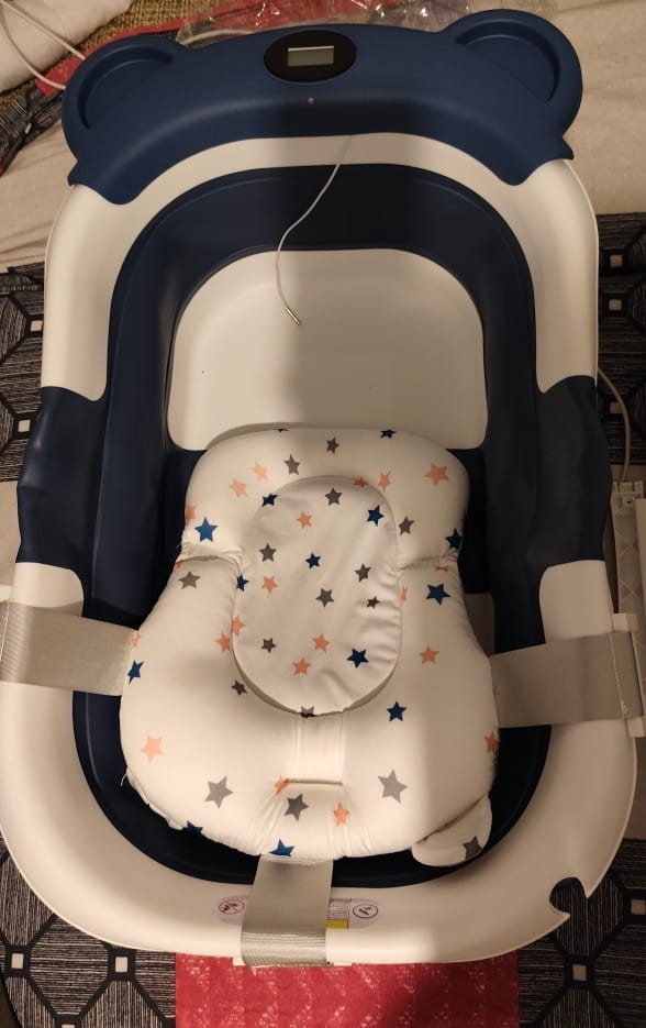Customer photo review of Foldable Baby Bath Tub with Temperature Display
