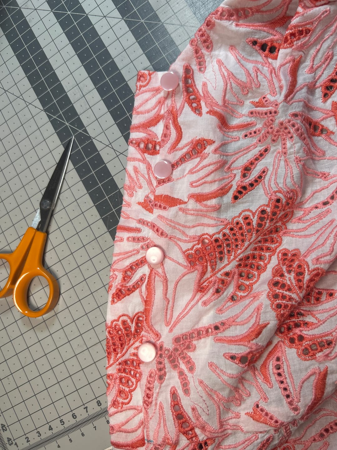 Customer photo review of Hemline Round Flat Buttons