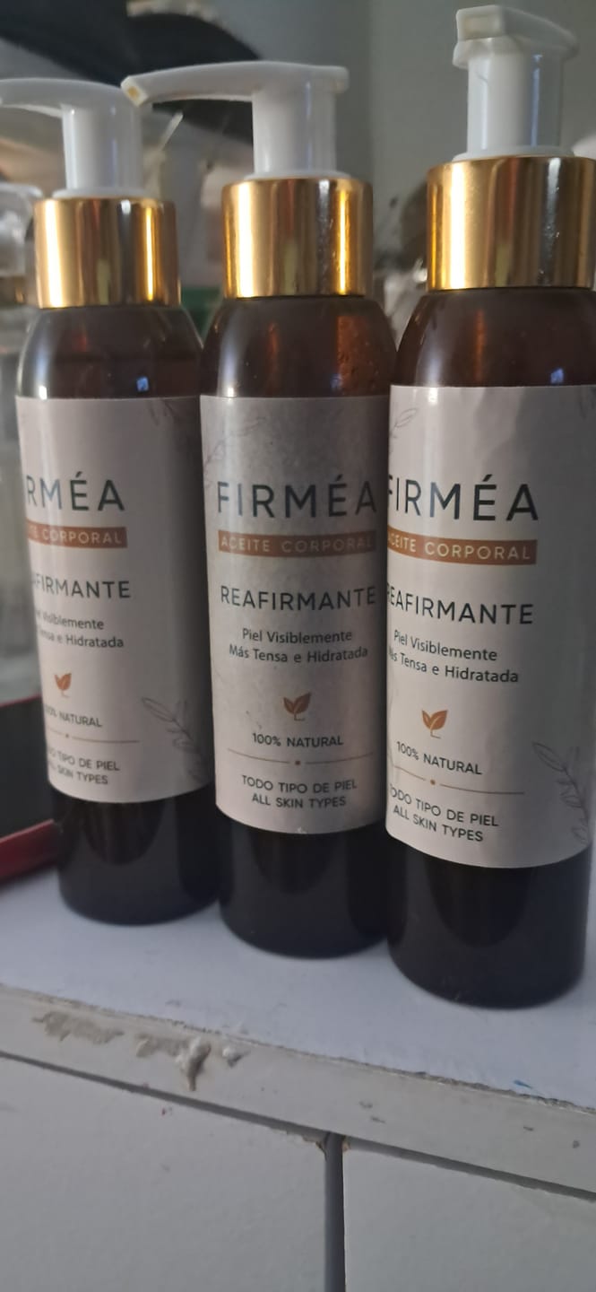 Customer photo review of Aceite Corporal Reafirmante - Combate Celulitis, Flacidez y Arrugas