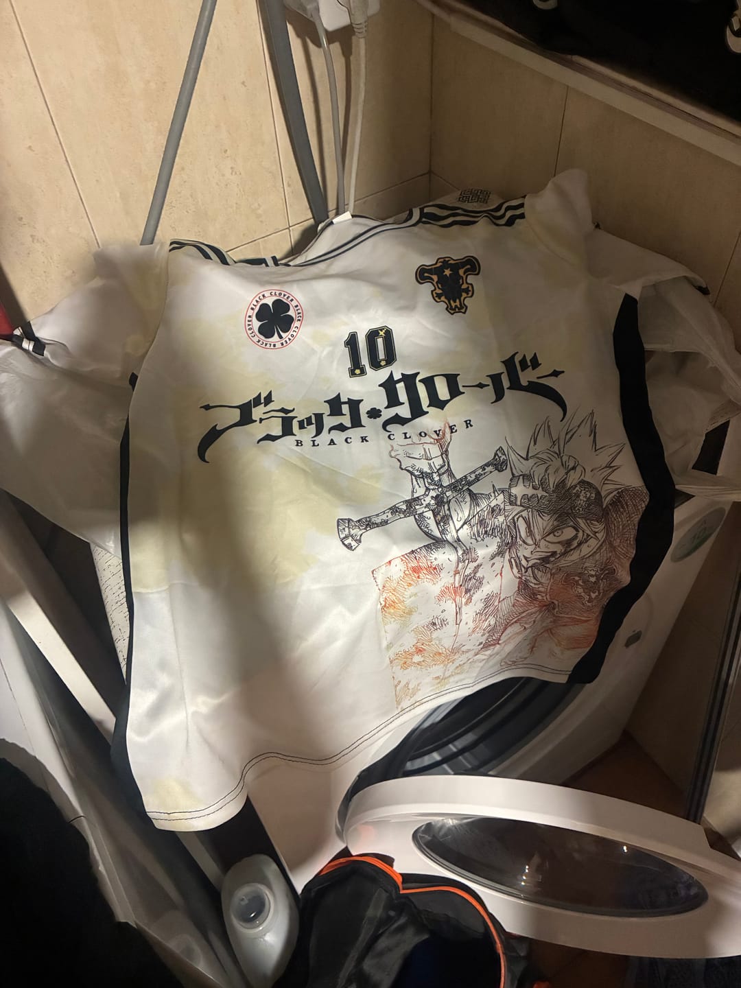 Customer photo review of Camiseta Anime Fútbol – Streetwear