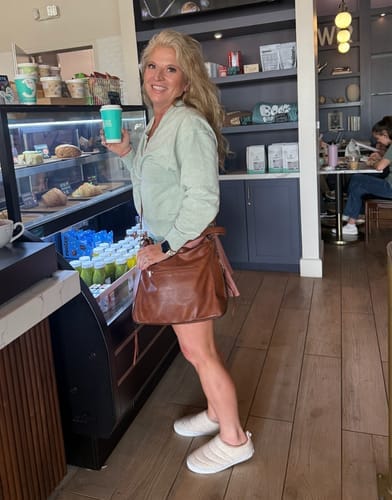 Customer photo review of Luxury Leather Hobo Anti-Theft Handbag + FREE Pouch Wallet