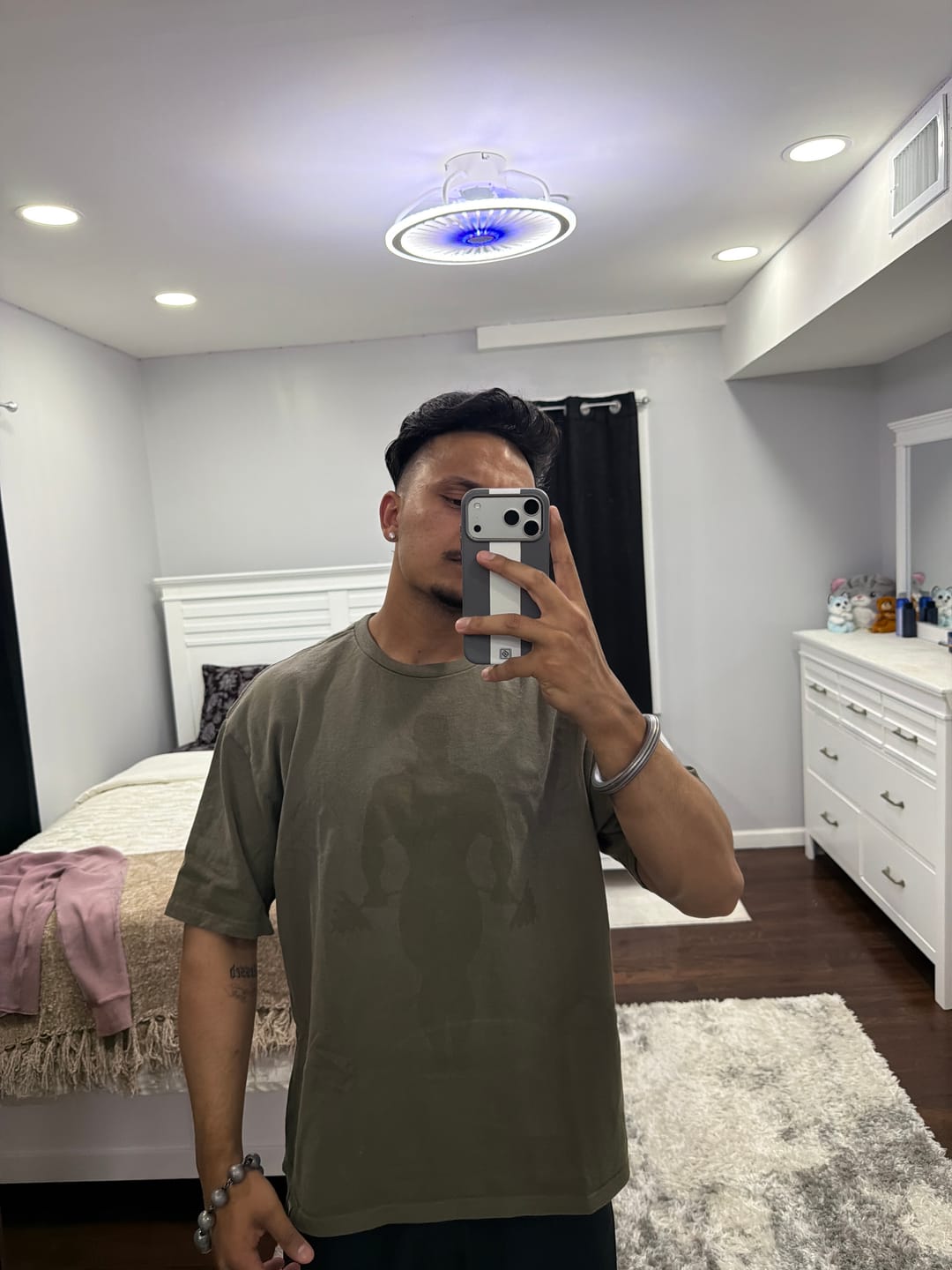 Customer photo review of 4285 - Gold's Iron Legacy Shadow Tees