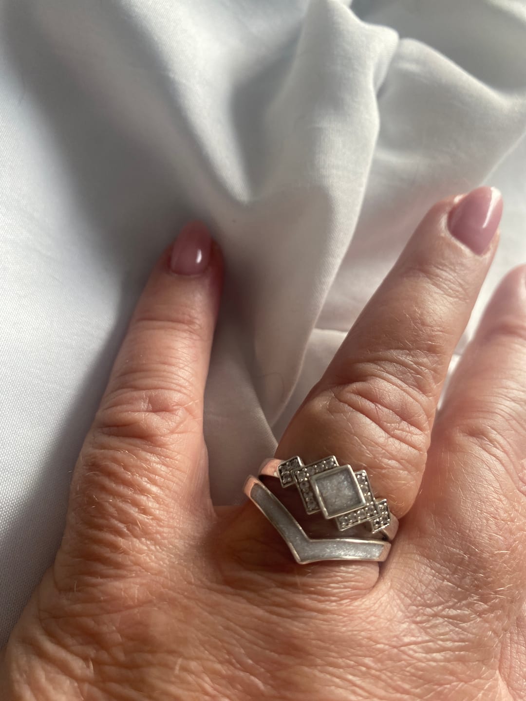 Customer photo review of Keepsake V-Shaped Wishbone Memorial Ring
