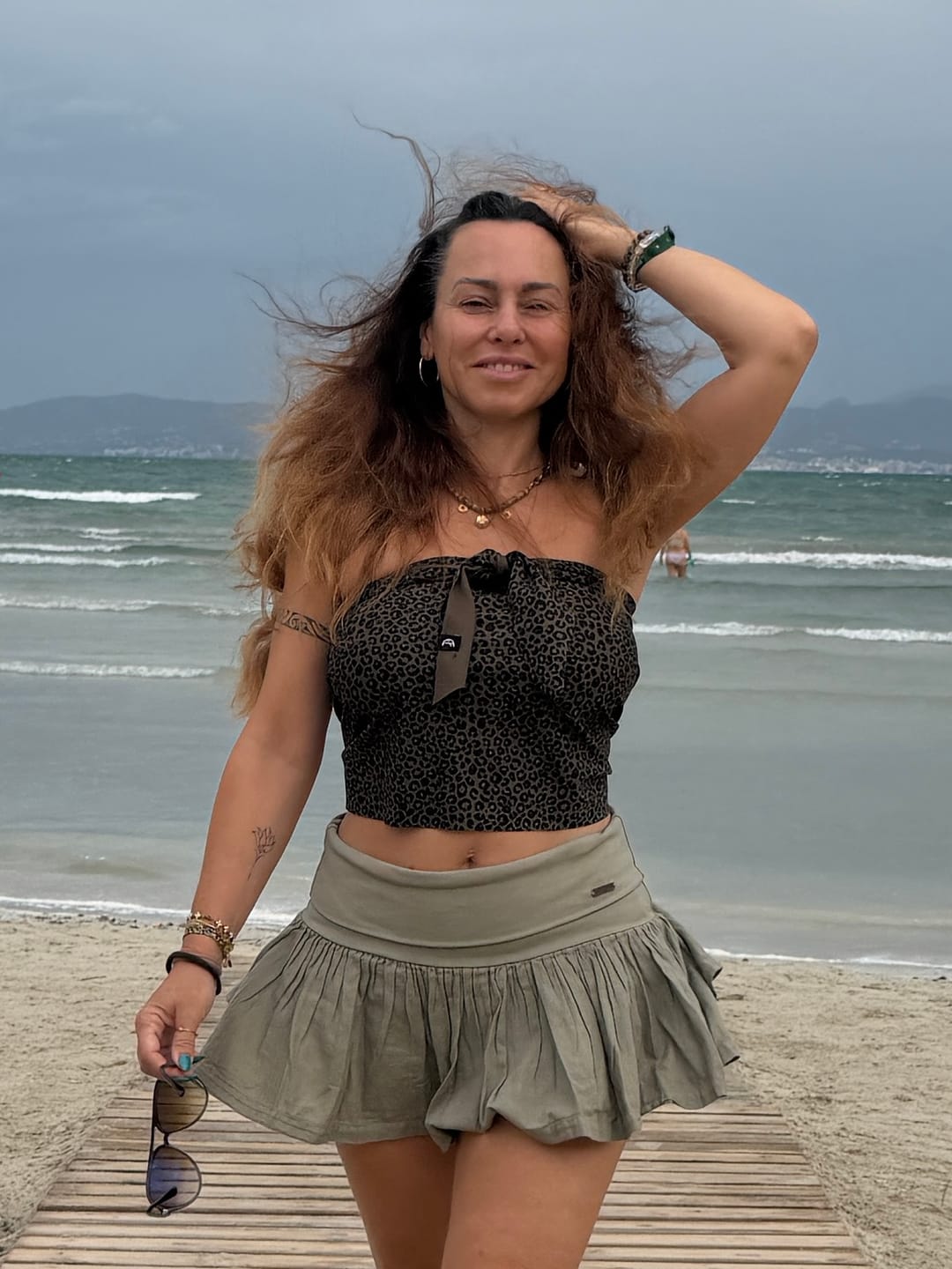 Customer photo review of L’INCROYABLE TOP SWIM – LÉOPARD/KHAKI