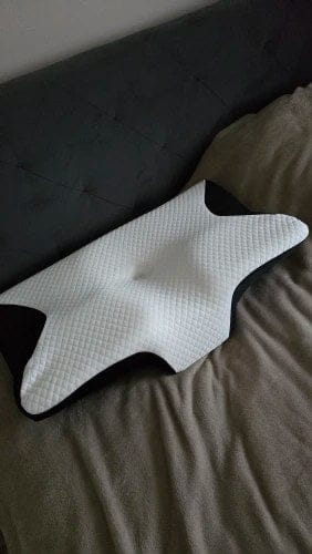 Customer photo review of NeckCloud Kissen | Nackenstützkissen