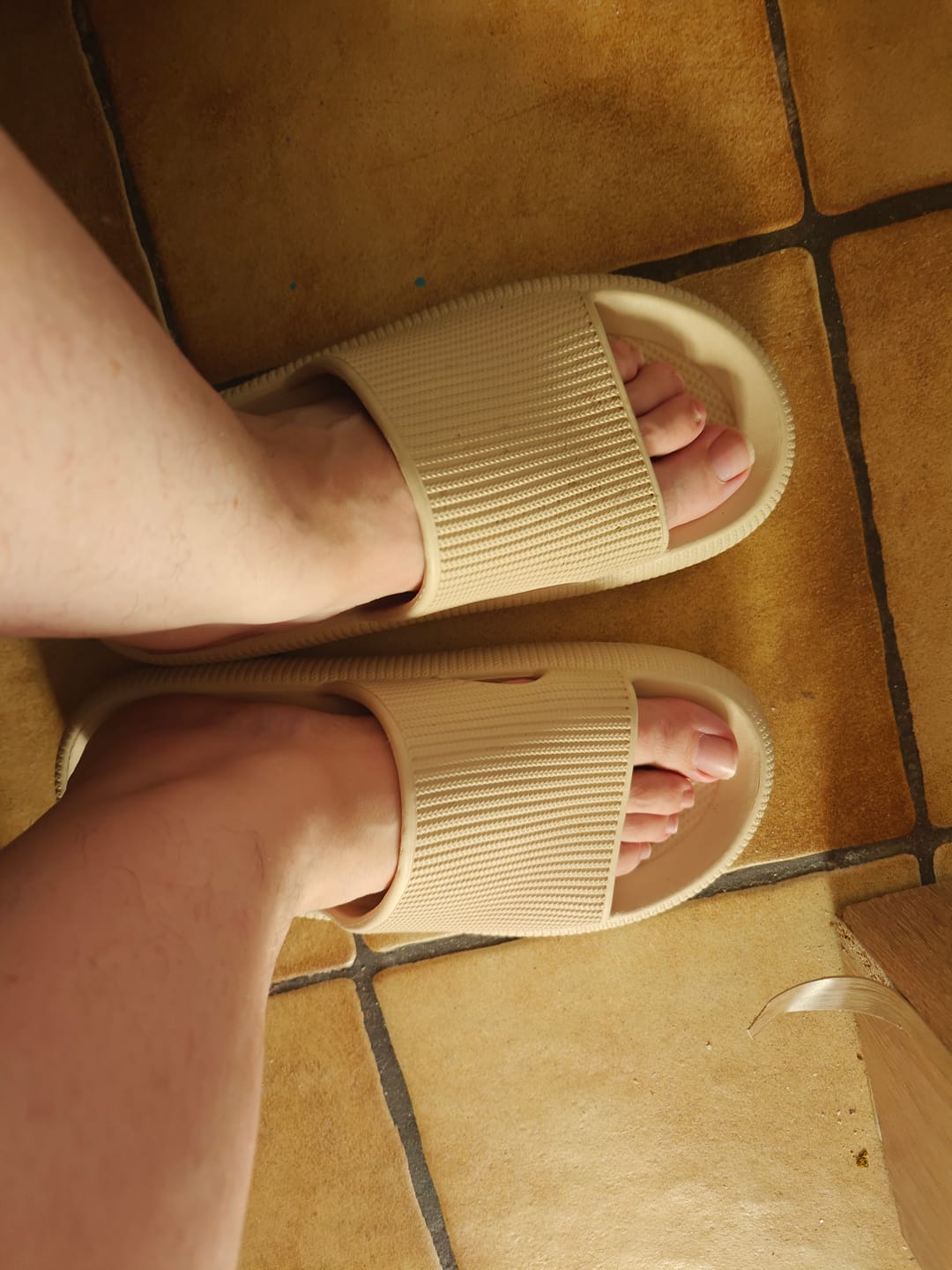 Customer photo review of HappyFlops Original