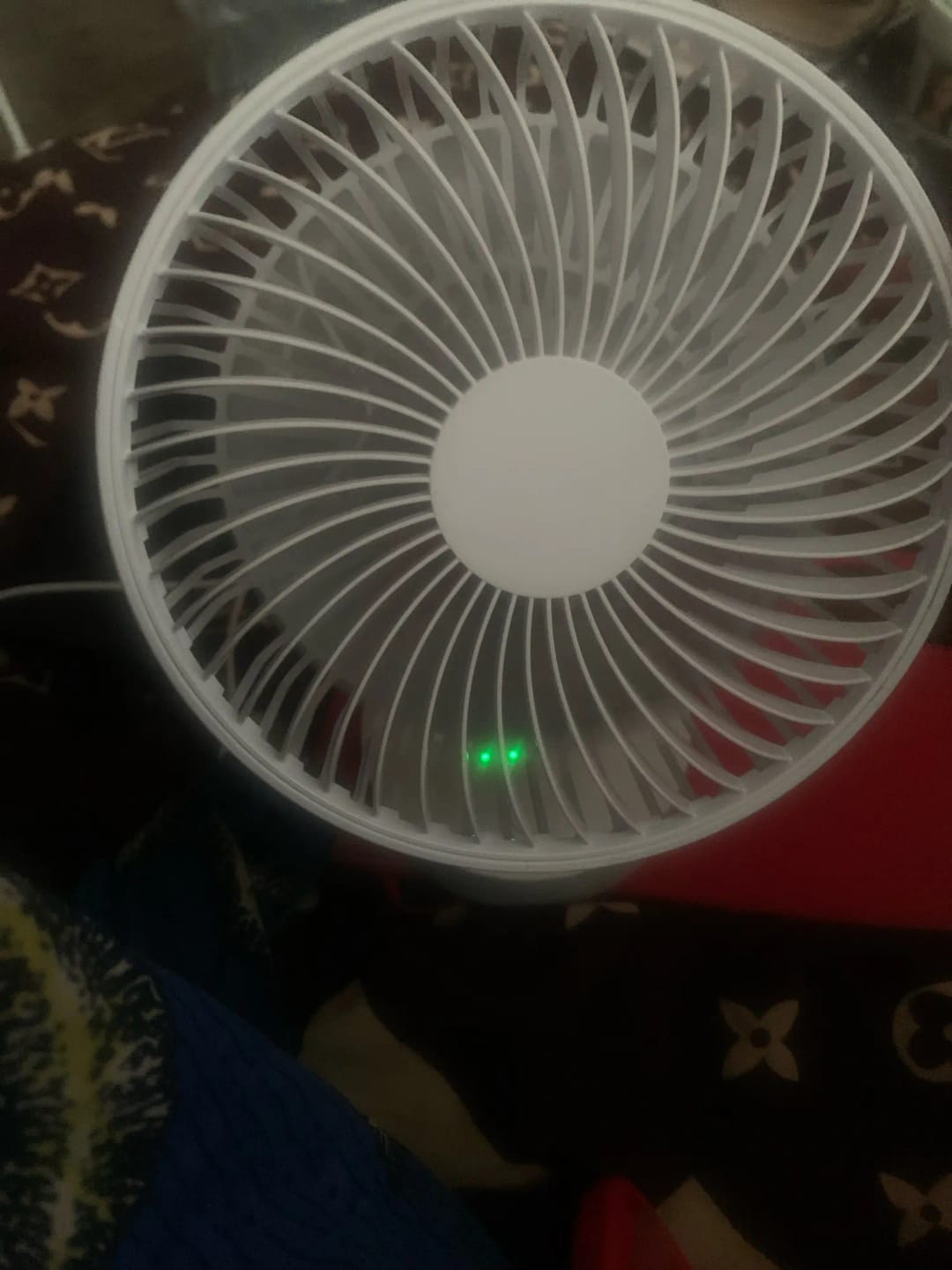 Customer photo review of USB Desktop Fan with Four Speeds and 5V Power for Table Use
