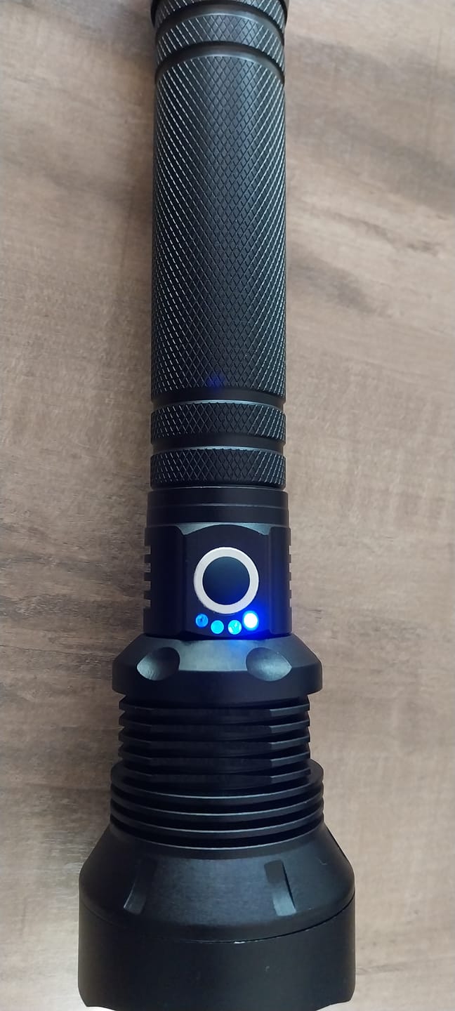 Customer photo review of Lanterna MAX PRIME Profesionala LED XHP70.2 4200lm Zoom USB 3 Moduri 500m