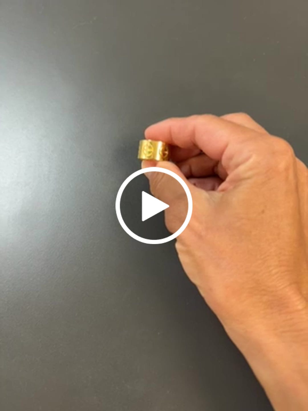 Customer video review of LOVE 11MM LARGE RING
