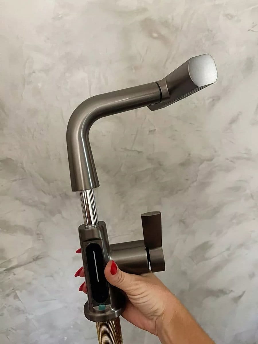 Customer photo review of Torneira para Banheiro Monocomando Digital Cascata