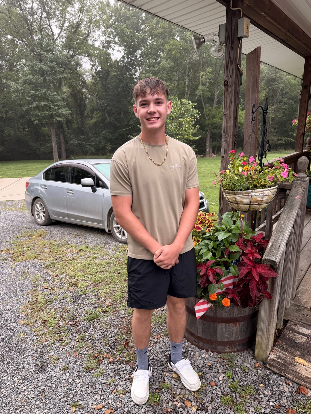 Customer photo review of 466 Tailored Tees