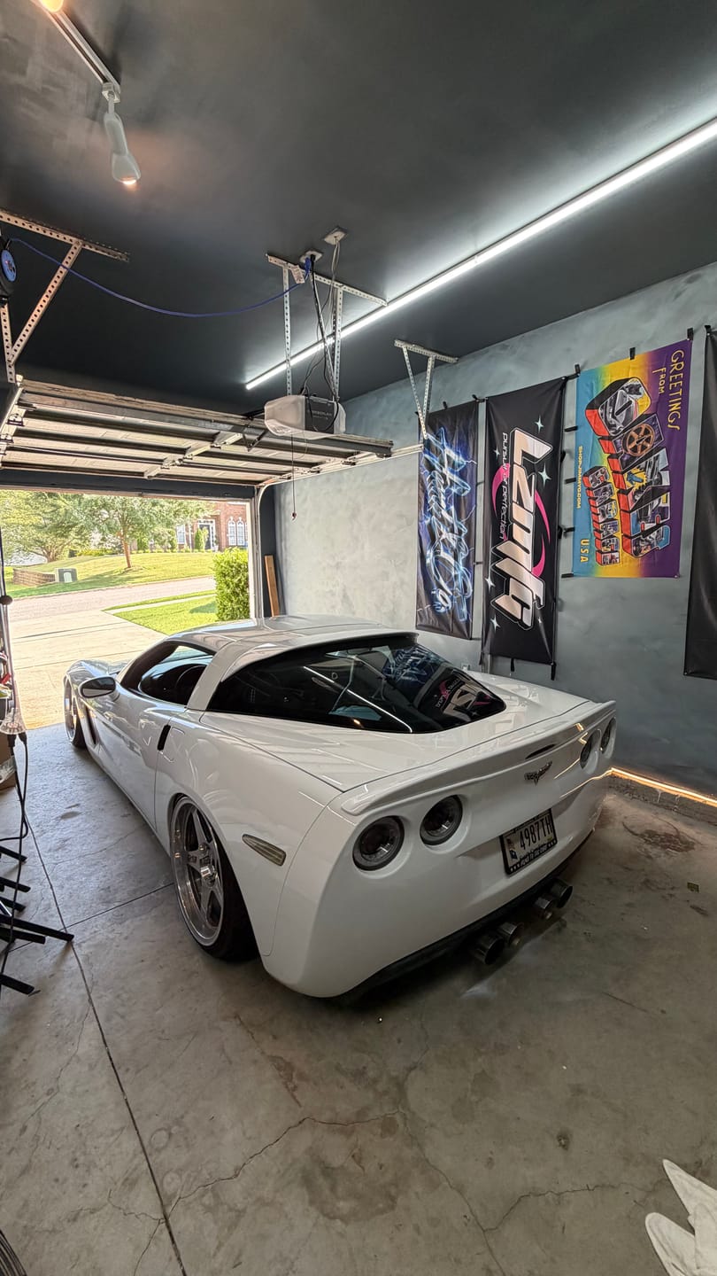Customer photo review of Corvette C6 | EOS Performance CARBON FIBER Rear Roof Wing Lid Spoiler