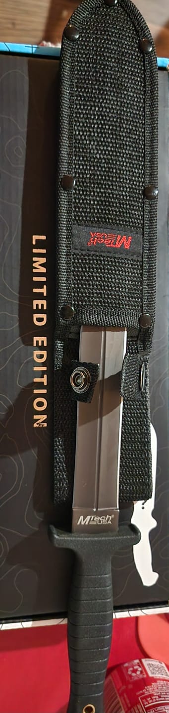 Customer photo review of MYSTERY KNIVES BOX™