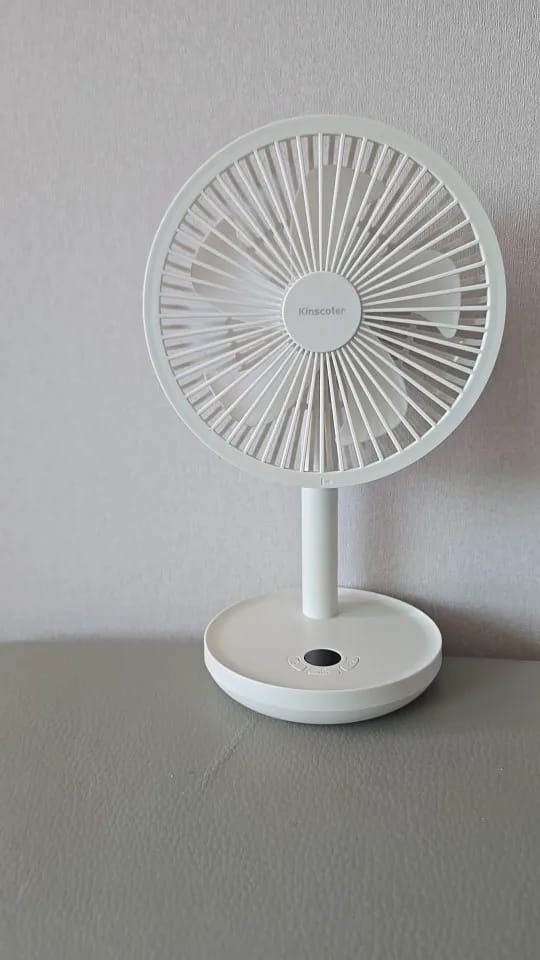 Customer photo review of Rechargeable Oscillating Desk Fan with Five Speeds