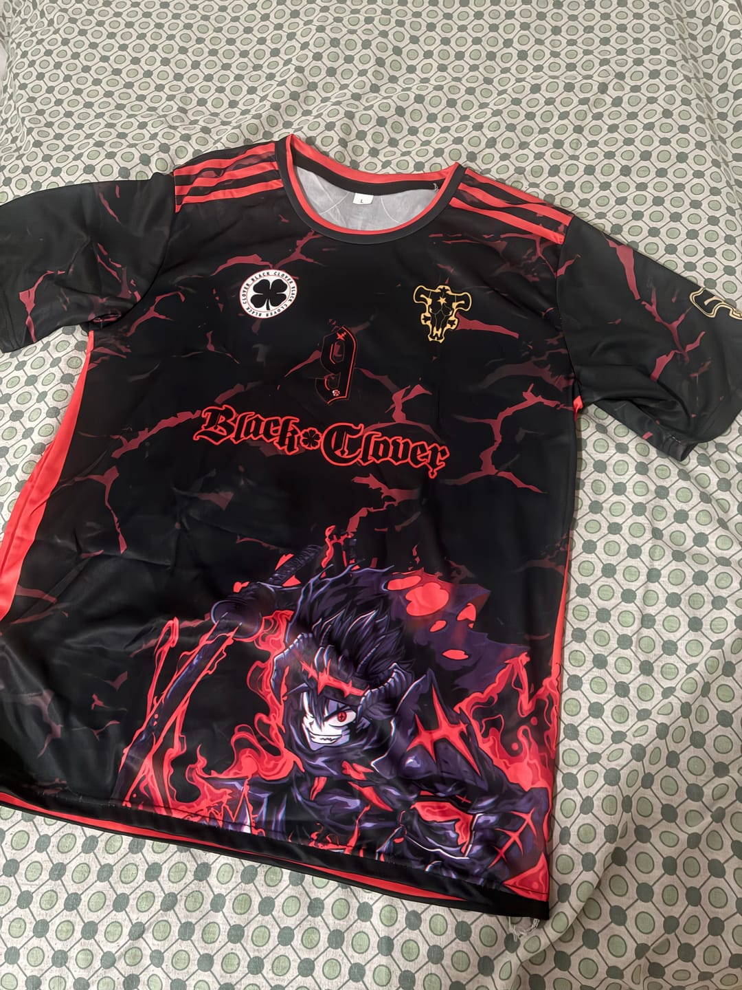 Customer photo review of Camiseta Anime Fútbol – Streetwear