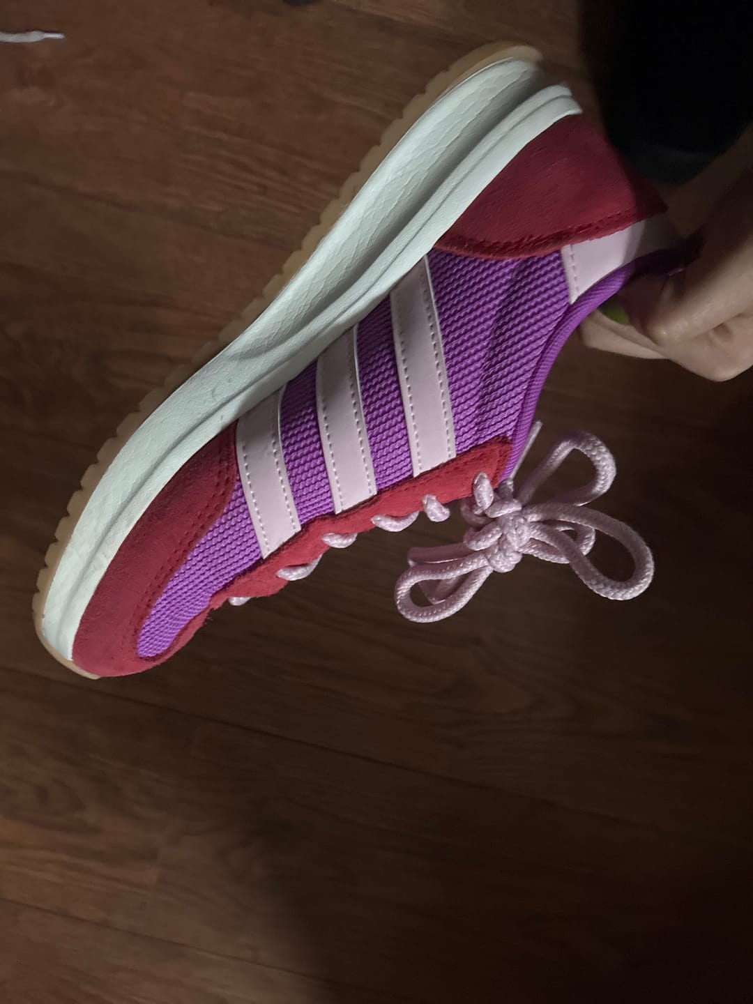 Customer photo review of Zapatillas Adidas Run 70S 2.0 Mujer Rojo