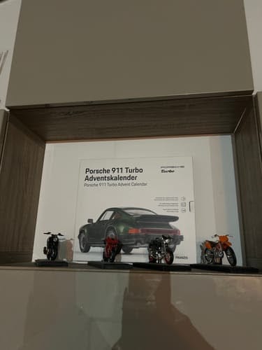 Customer photo review of Porsche 911 Turbo Advent Calendar 1:43
