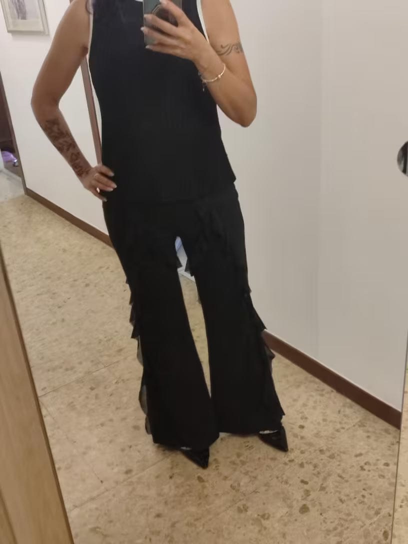 Customer photo review of Yüksek Bel Siyah Fırfır Pantolon
