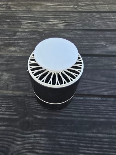 Customer photo review of Lámpara Antimosquitos por Succión USB