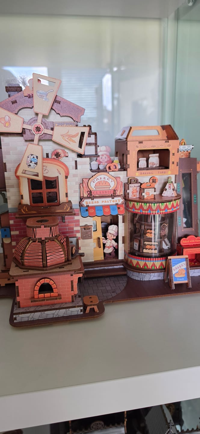 Customer photo review of Bread Workshop 3D Wooden Puzzle