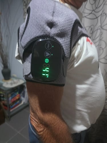 Customer photo review of Wisemed Shoulder Massager