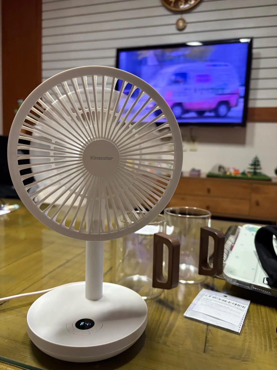 Customer photo review of Rechargeable Oscillating Desk Fan with Five Speeds