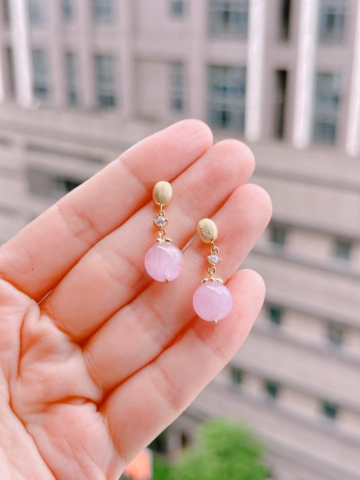 Customer photo review of Lilianne Kunzite Drop Earrings