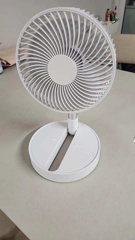 Customer photo review of Foldable USB Rechargeable Fan with Four Speeds and Timer