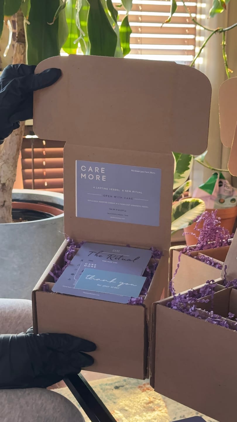 Customer photo review of 14.5 oz Studio Candle Jar Shipping Box™