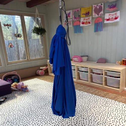 Customer photo review of Therapieschaukel für Kinder - Sensorische Schaukel & Schaukeltuch