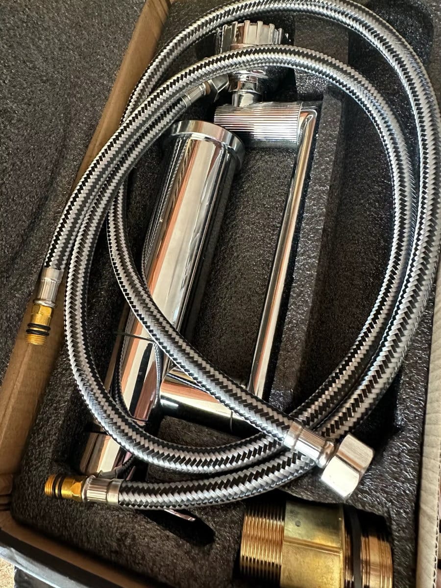 Customer photo review of Torneira Moderna Para Banheiro 360 Graus