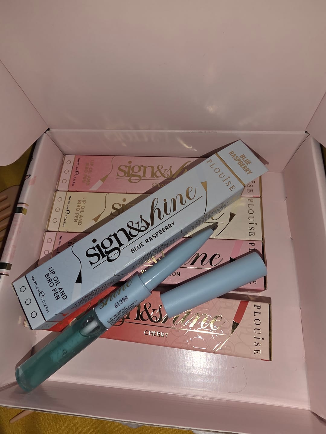 Customer photo review of Back to Business Sign And Shine Lip Oil Pen - PRE-ORDER