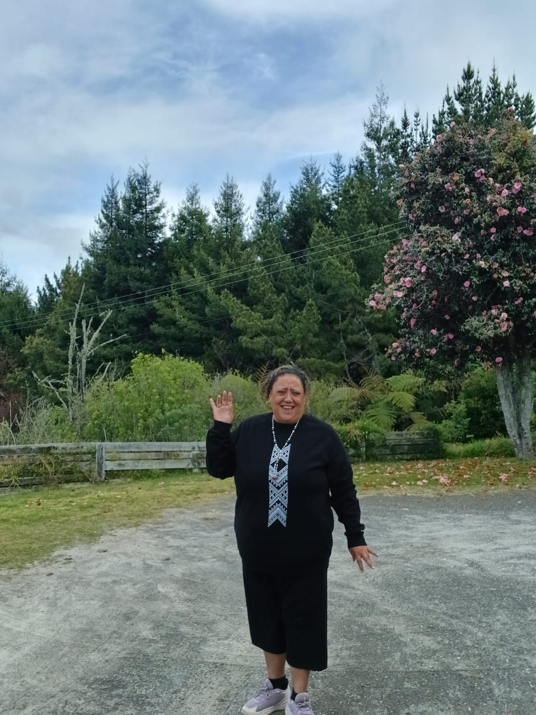 Customer photo review of Taniko Hou Print Crew - Black
