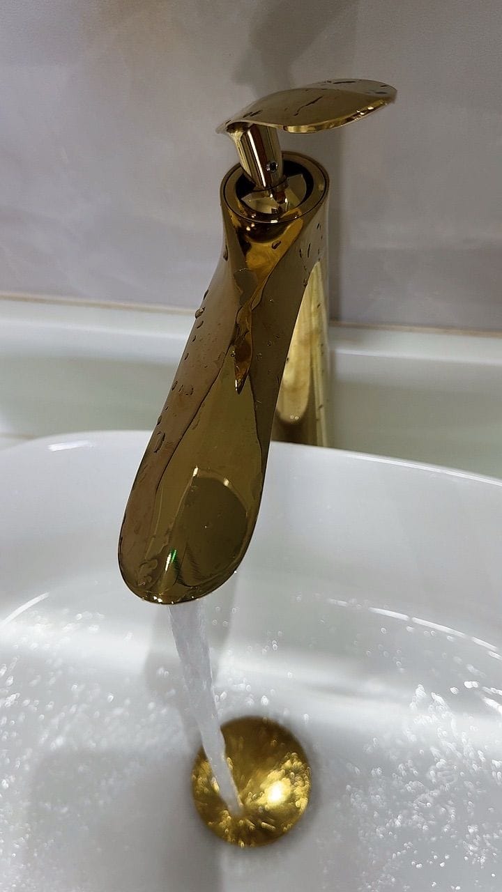Customer photo review of Torneira Para Banheiro Gourmet Monocomando Aqua Lux
