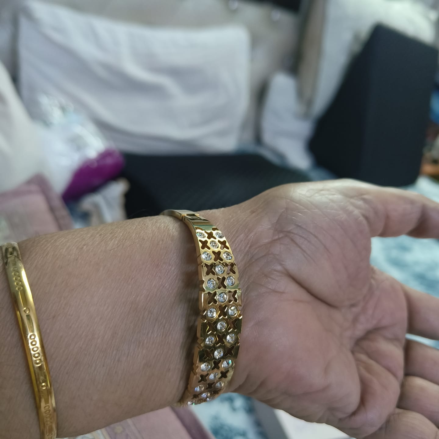Customer photo review of Shimmering Star Gold Bangle Bracelet