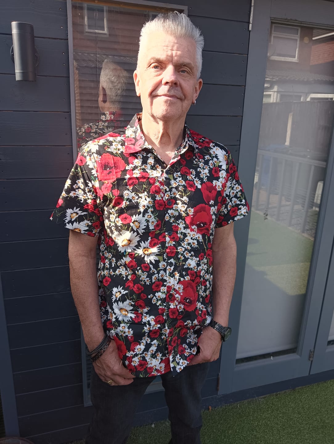Customer photo review of Men's Summer Rose Daisy Flower Print Casual Floral Short Sleeve Shirt
