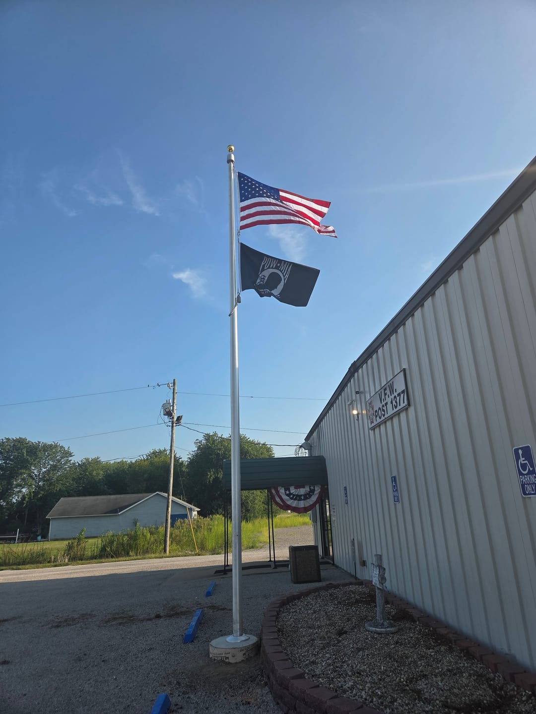 Customer photo review of Deluxe Flag Arrangements For Internal Halyard Flagpoles - Aircraft Cable