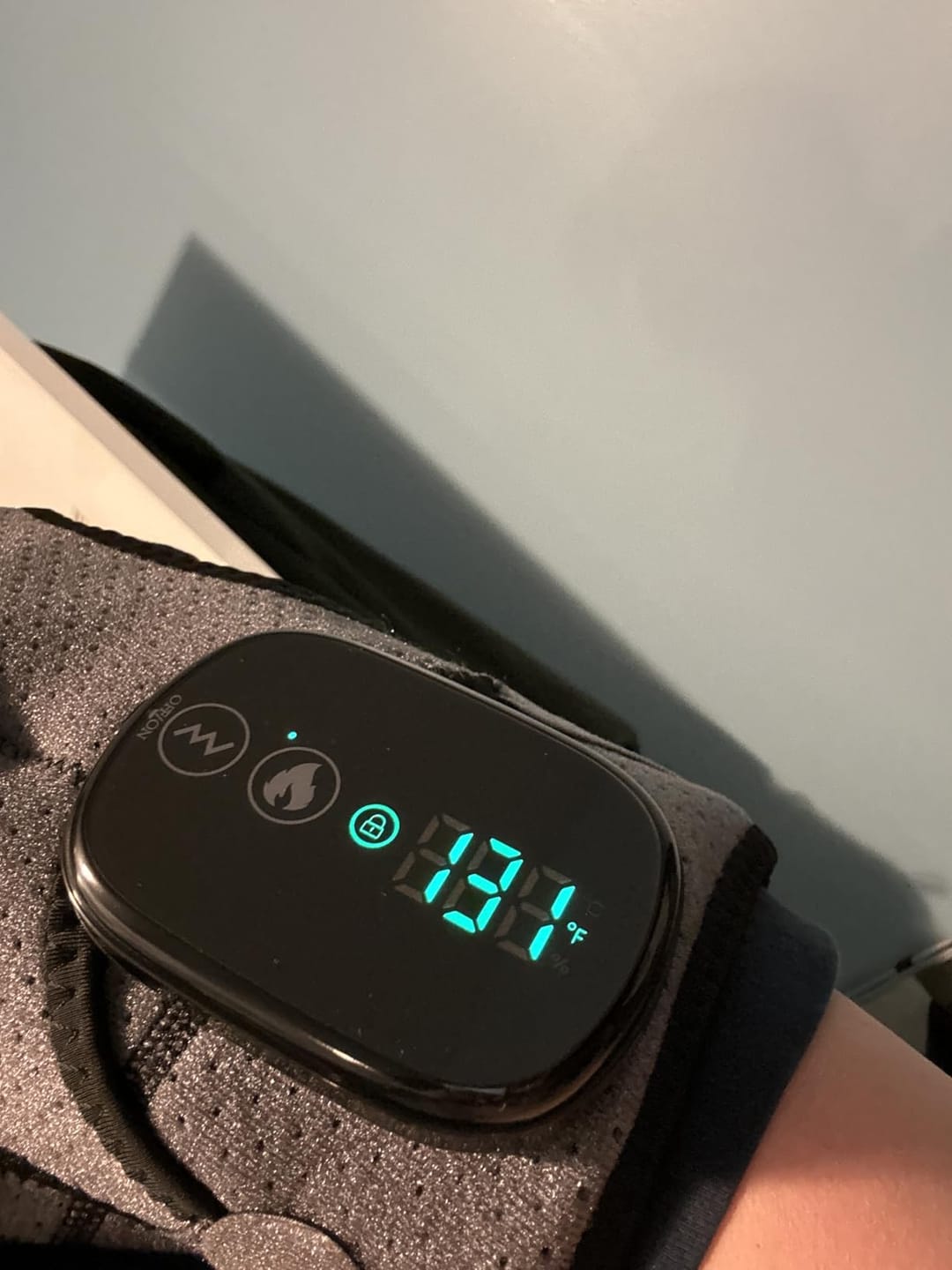 Customer photo review of Wisemed Shoulder Massager