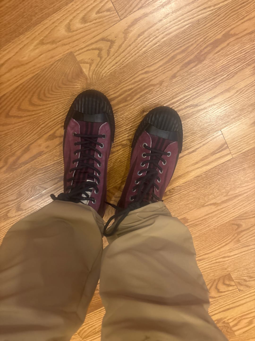 Customer photo review of Grounder Hiker High-Top Burgundy/Black