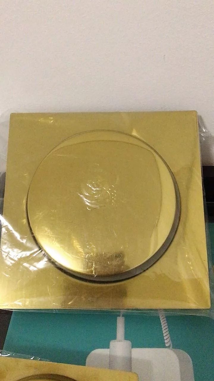 Customer photo review of Ralo Click De Banheiro Inteligente Inox Quadrado Veda Cheiro