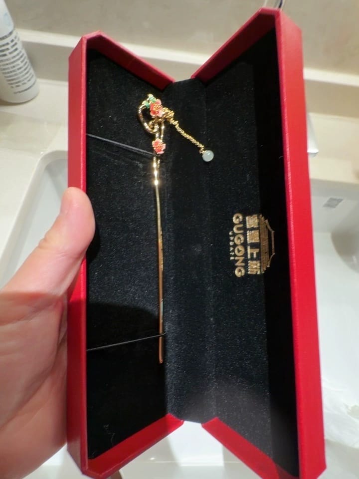 Customer photo review of Radiant Peach Blossom Jade Hairpin
