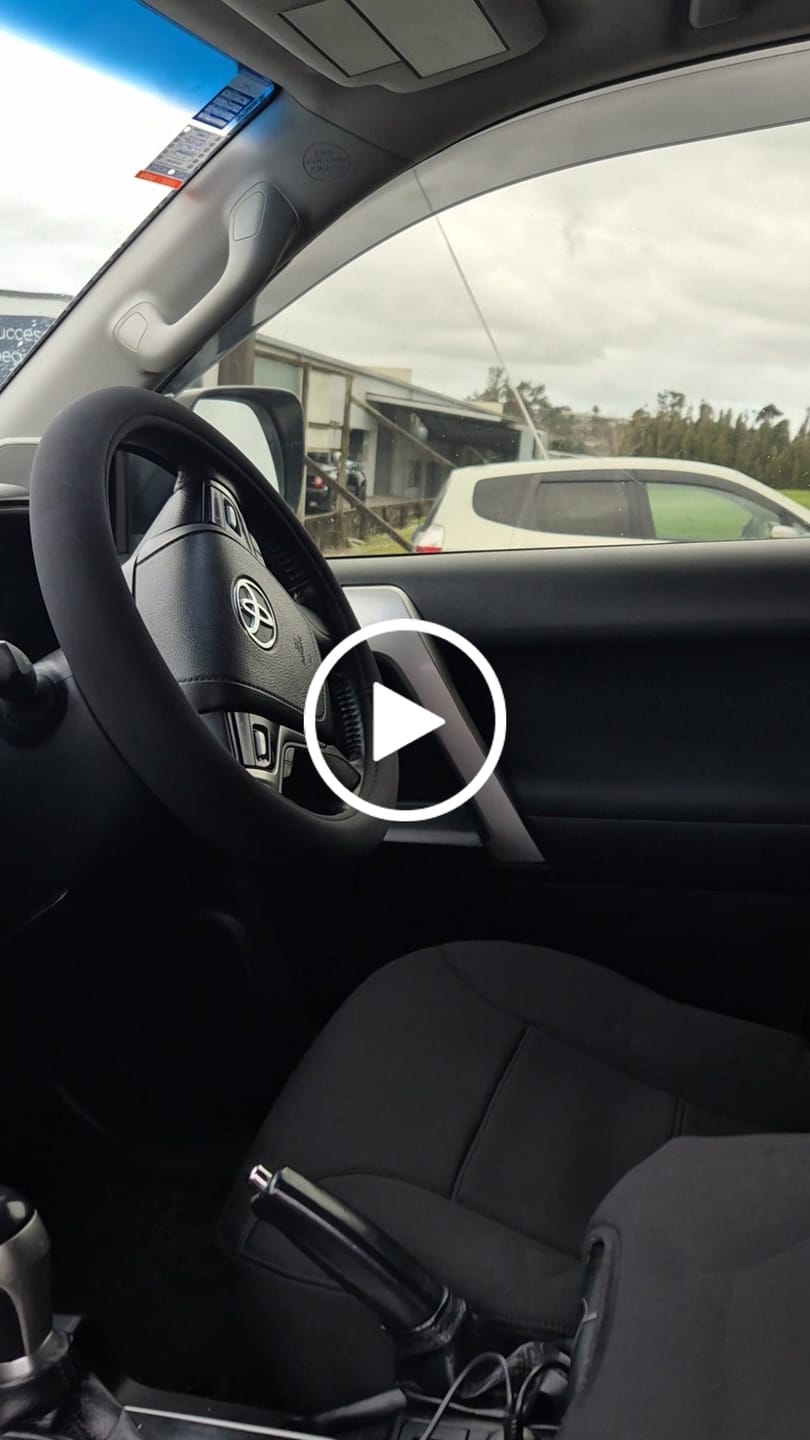 Customer video review of Sharkskin Universal Steering Wheel Cover
