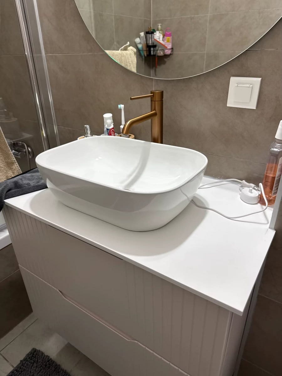 Customer photo review of Torneira Para Banheiro Monocomando Royal Luna