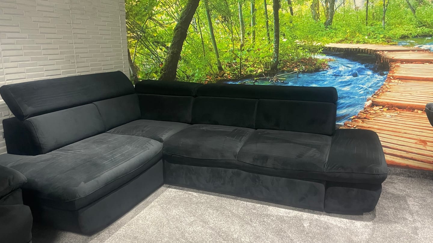 Customer photo review of Coltar extensibil sufragerie REGAL, sezlong stanga, stofa catifelata negru - Velvet F603, 266x196x95 cm