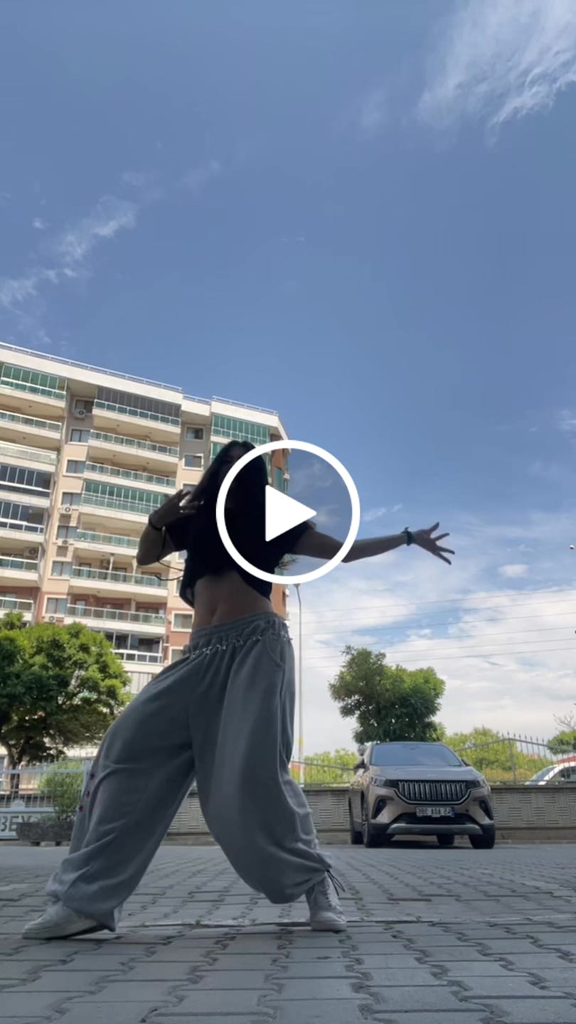 Customer video review of JR Logo Nakışlı Gri Melanj Paça Stoperli Baggy Eşofman