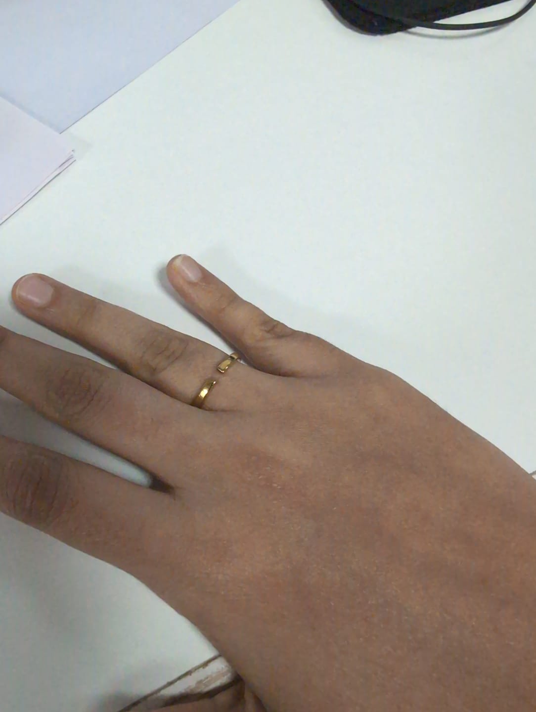 Customer photo review of Minimal Solitaire Ring