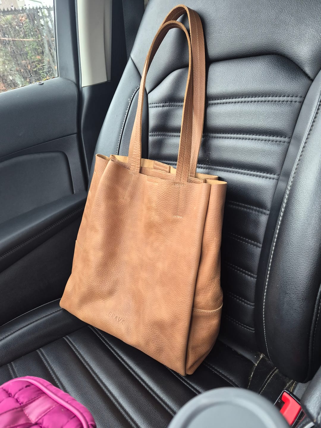 Customer photo review of Cartera de cuero modelo SIMONE Miel